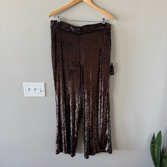 NWT! Express Pull-On High Waisted Sequin Wide Leg Pant - Short Length - Picture 5 of 9